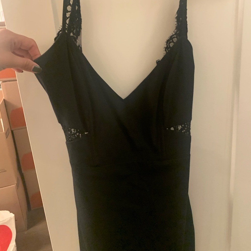 Short mini dress with lace